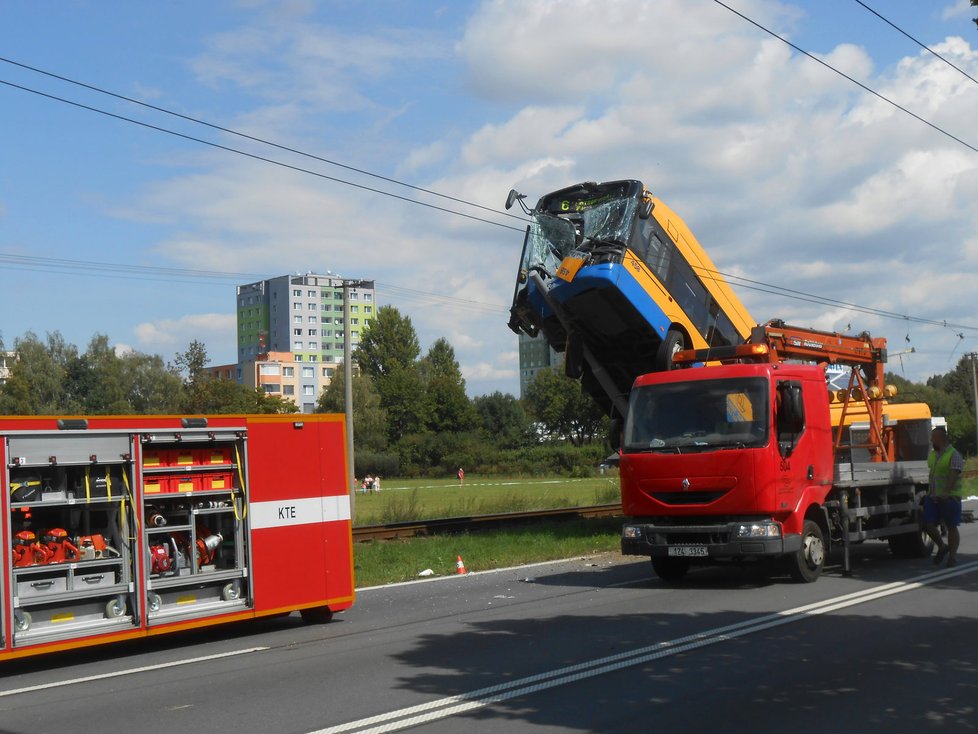 Havárie trolejbusu v Otrokovicích.