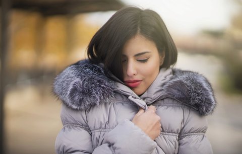 Zimní inspirace: Jak nosit prošívané kabáty a bundy