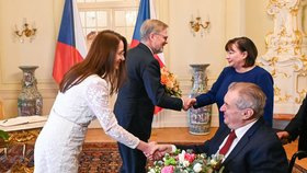 Poslední novoroční oběd Miloše Zemana s premiérem: Zeman přijal na zámku v Lánech Petra Fialu s manželkou Janou