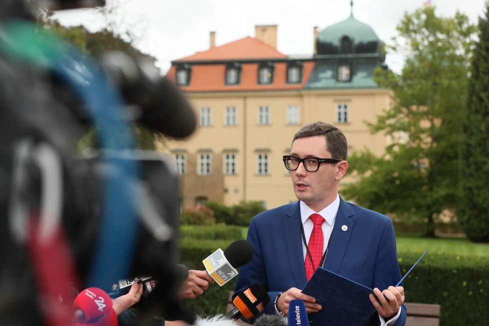 Jiří Ovčáček (mluvčí prezidentské kanceláře) na tiskové konferenci