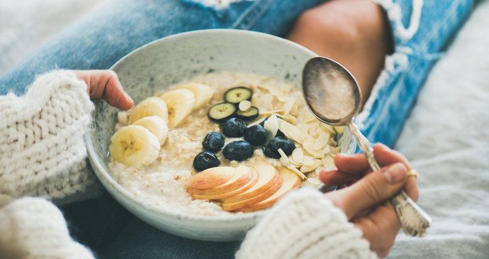 Podzimní ovesná kaše 5x jinak: Zamlsejte si hned po ránu!