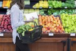 V roce 2020 Češi kupovali více ovoce, předloni při průzkumu vyhrála zelenina