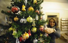 Jak letos nazdobit vánoční strom? Poeticky a školácky! Nejlepší rady!