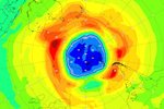 Ozonová díra nad Antarktidou (září 2021)