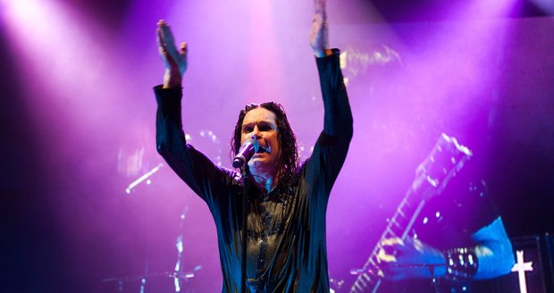 Ozzy Osbourne hecoval publikum