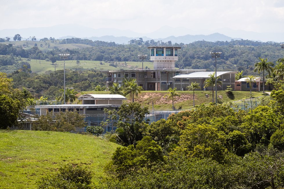 Escobar si postavil vlastní luxusní vězení, teď se kolem něj pasou hroši.