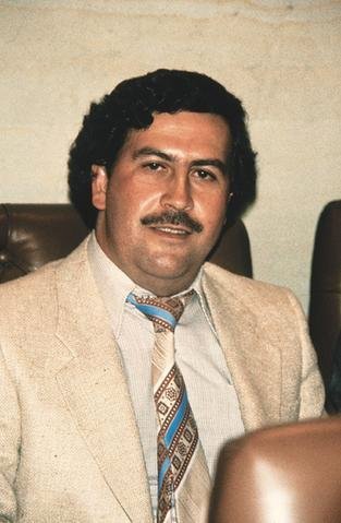 Escobar byl zlikvidován za ne zcela vyjasněných okolností 2. prosince 1993 v Medellínu.