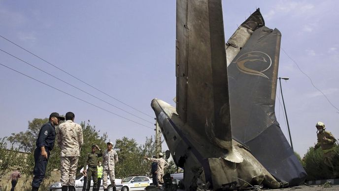 Pád letadla společnosti Sepahan Air v Teheránu