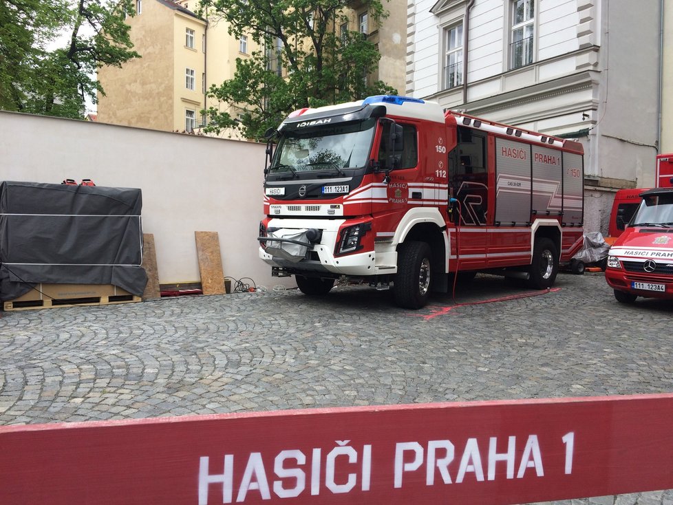 Mezi obdarovanými byli dobrovolní hasiči z Prahy 1.