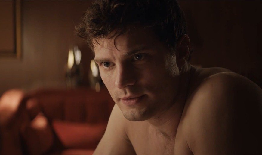 Polonahý Jamie Dornan jako Christian Grey