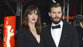 Dakota Johnson a Jamie Dornan mnoho sexuálních praktik na plátně nepředvedli.