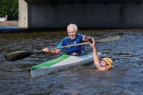 Obrázek: Nehoda na Vltavě profesora Pafka (86): Tři čluny a velká vlna, která ho smetla!