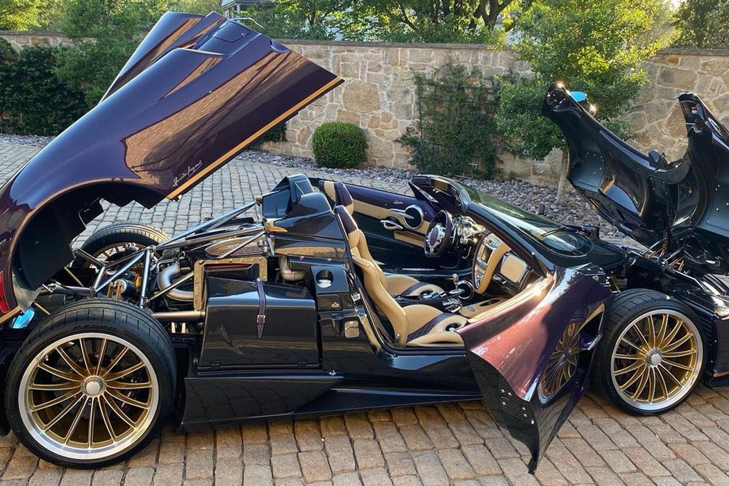 Pagani Huayra Roadster