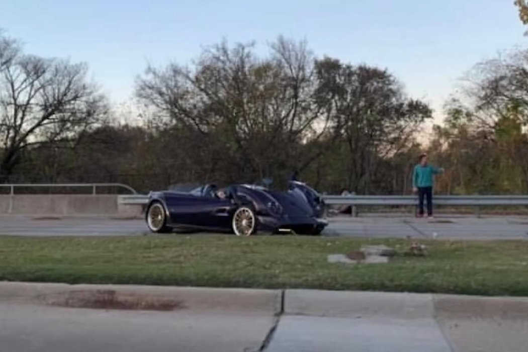 Pagani Huayra Roadster