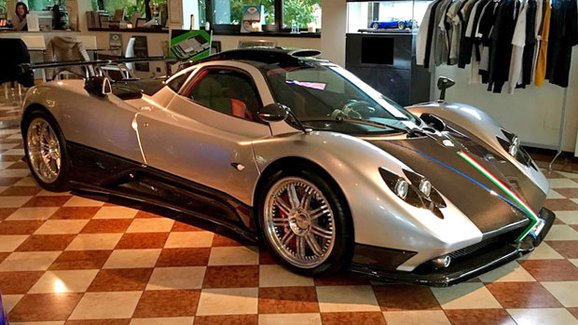 Pagani Zonda s najetým milionem kilometrů? Seznamte se s babičkou!