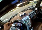 Video: Za volantem Pagani Huayra na okruhu