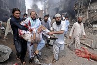Islamisté opět zaútočili v Pákistánu: Nejméně 31 mrtvých, z toho šest dětí!