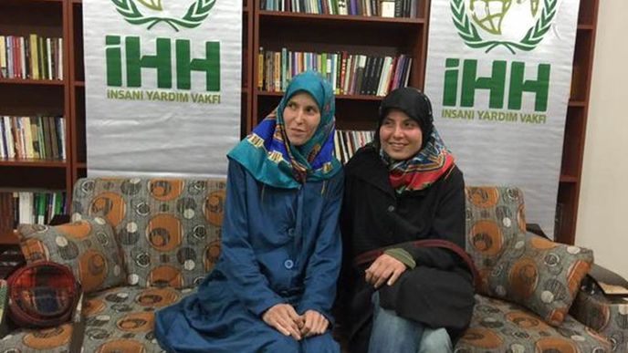 Hana Humpálová a Antonie Chrástecká se po dvou letech věznění v Pákistánu vrátily ke svým rodinám do Česka