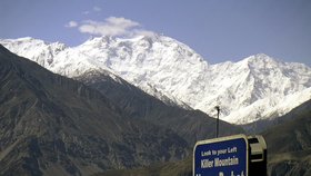 K masakru došlo u základního táboru na devátý nejvyšší vrchol světa Nanga Parbat