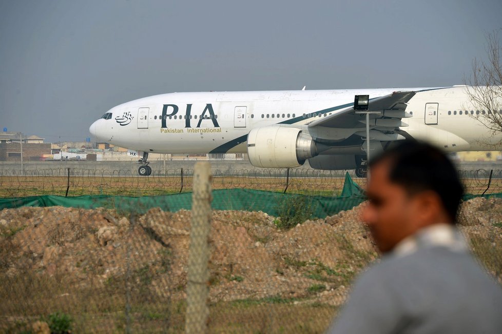 Letadlo společnosti Pakistan International Airlines (Ilustrační snímek)