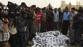 Skoro tři desítky mrtvých, další lidé zranění: Výsledek řádění teroristů v Pákistánu