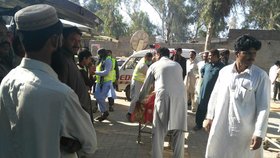 Strážce svatyně s komplici ubil v Pákistánu 20 lidí