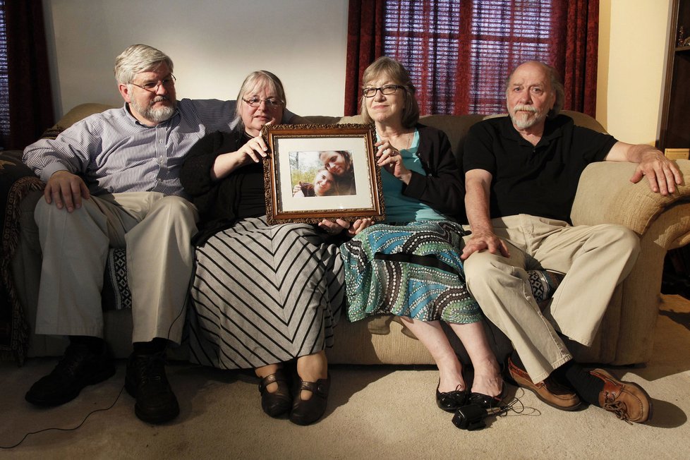 Rodinám po unesených zbyl jen obrázek.