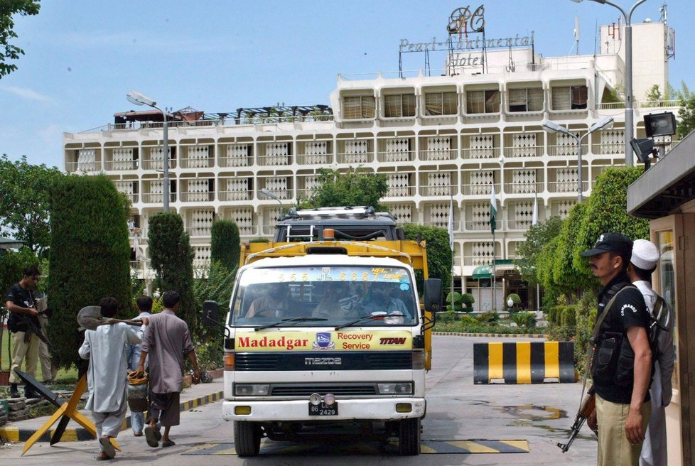 V Pákistánu došlo k útoku na pětihvězdičkový hotel (2019).