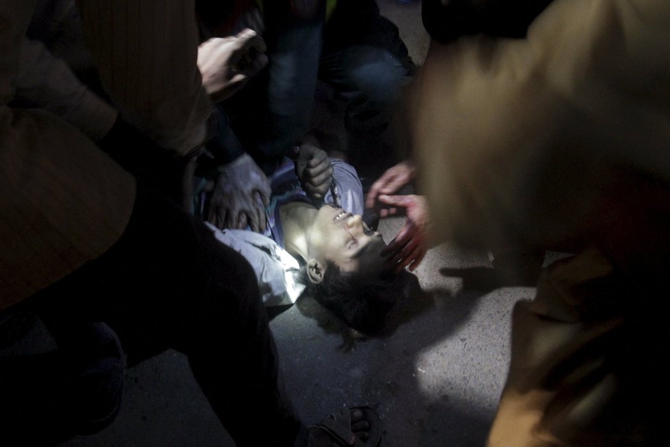 Sebevražedný útok v pákistánském Láhauru si vyžádal přes 50 obětí.