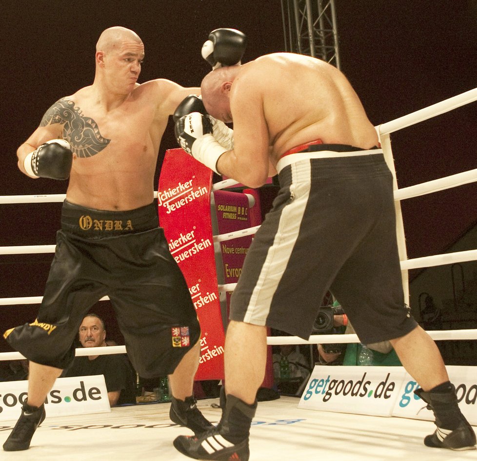 Ondřej Pála je známým boxerem.