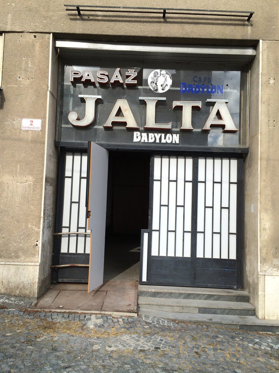 Palác Jalta v Brně dvacet let chátral.