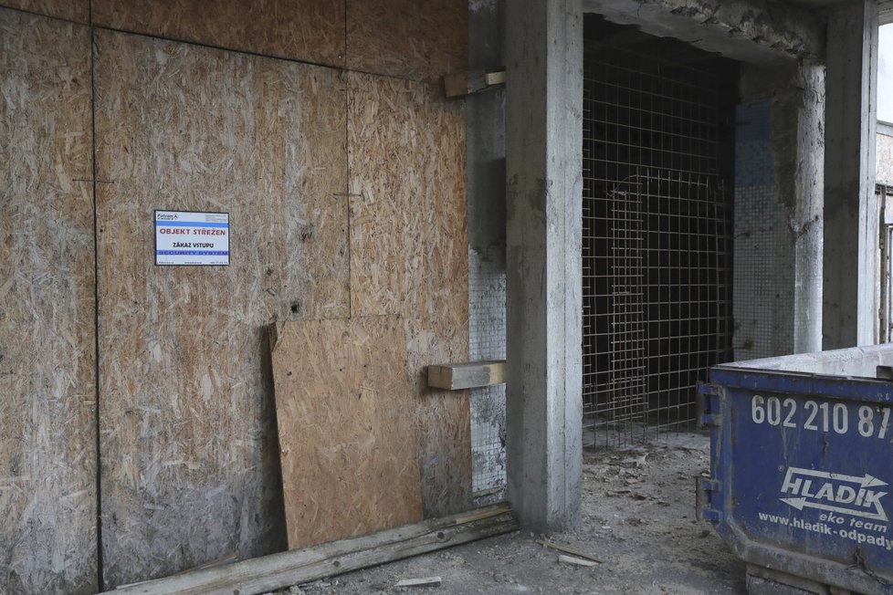 Libeňská dominanta Palác Svět, která je neodmyslitelně spjata s literátem Bohumilem Hrabalem se opravuje.2.6.2018