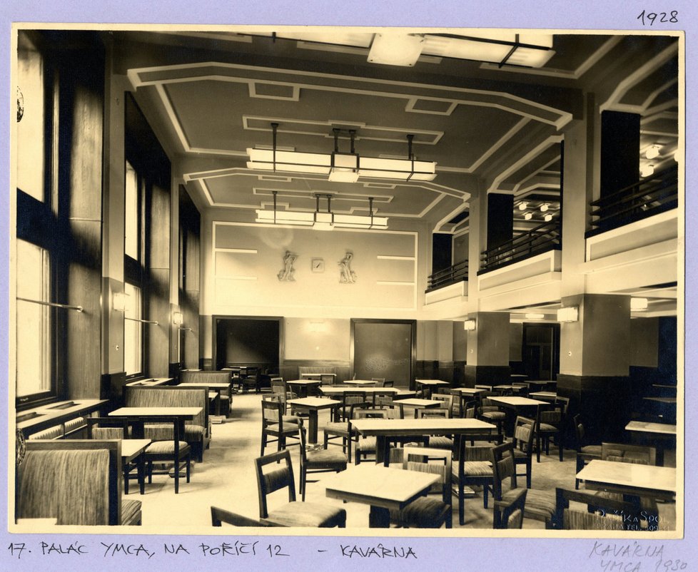 Kavárna v Paláci YMCA z roku 1932
