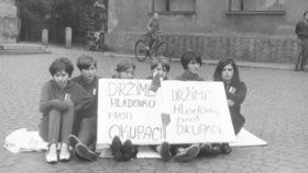 Fotografii pořídil Jan Palach patrně 21. srpna 1968 v Praze.