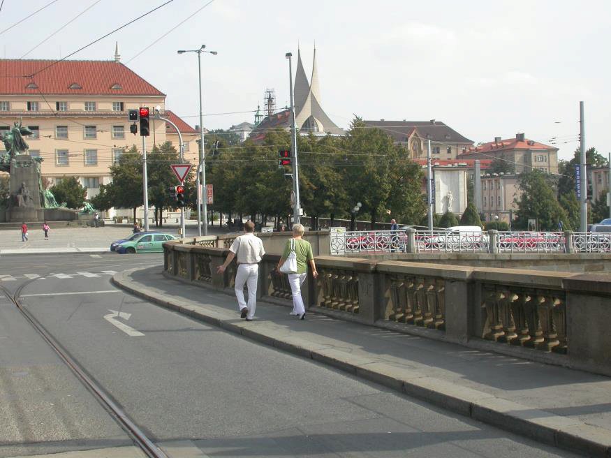 Diagnostika Palackého mostu v Praze omezí dopravu.