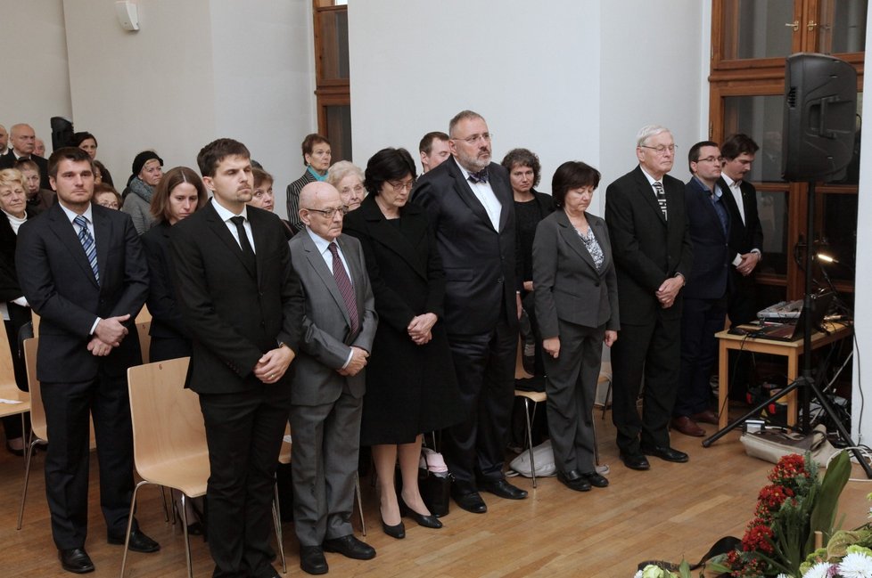 Na pohřeb Emila Palečka se do Brna sjeli vědecké kapacity a rodinní přátelé z celého Česka.