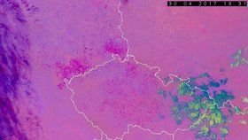 30. 4. 2017 19:31 hod. - Družice ukázala, kde plálo nejvíce ohňů. Velmi silná tradice jejich zapalování je i v Německu podél naší hranice.