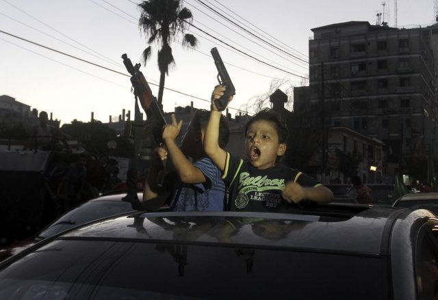 Malé ratolesti oslavují mír v Pásmu Gazy.