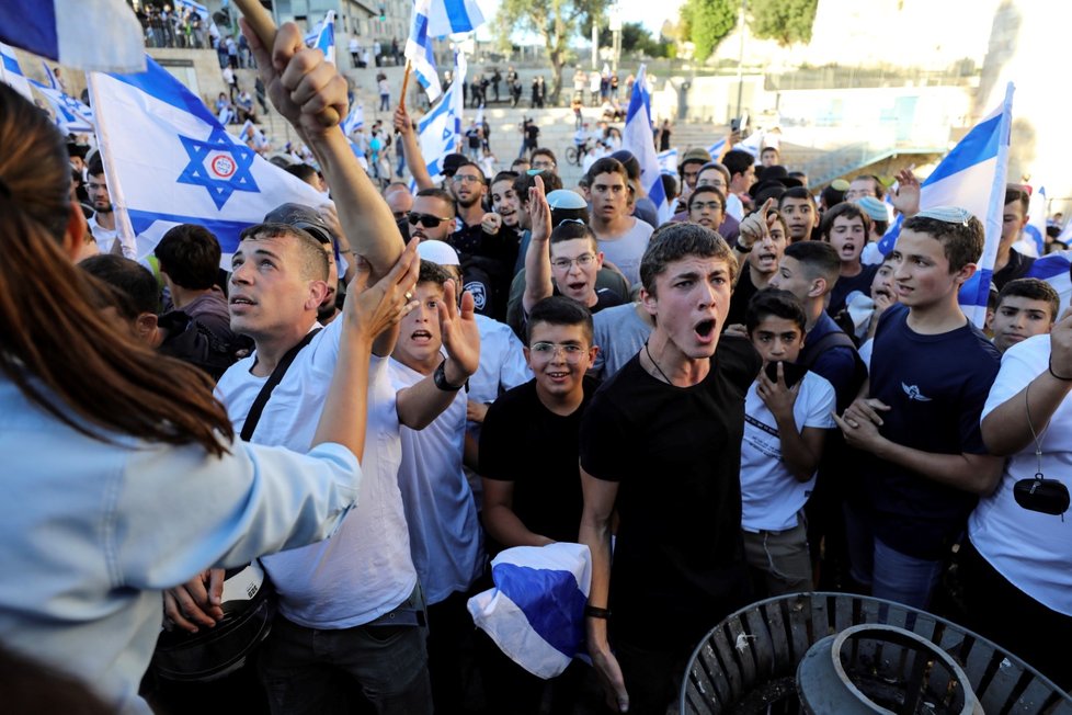 Palestinci demonstrují proti izraelské vládě