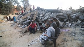 Bombardované město Rafah na jihu Pásma Gazy (14. 10. 2023).