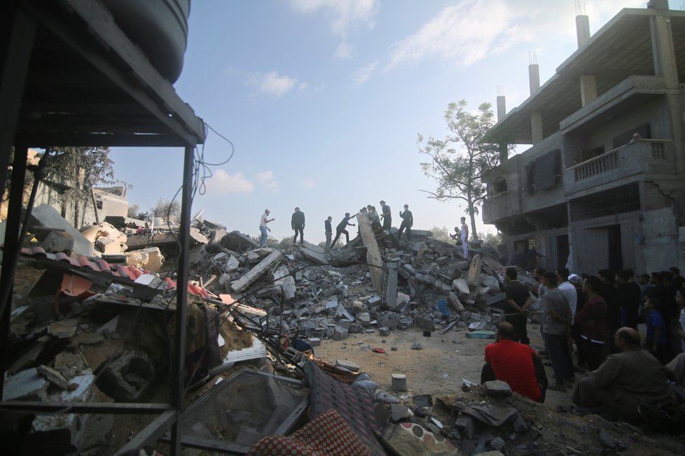 Bombardované město Rafah na jihu Pásma Gazy (14. 10. 2023).