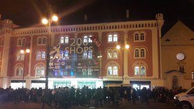 Policisté kvůli nahlášené bombě vyklidili obchodní dům Palladium v centru Prahy.