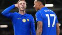 Cole Palmer a Morgan Rodgers slaví branku Chelsea