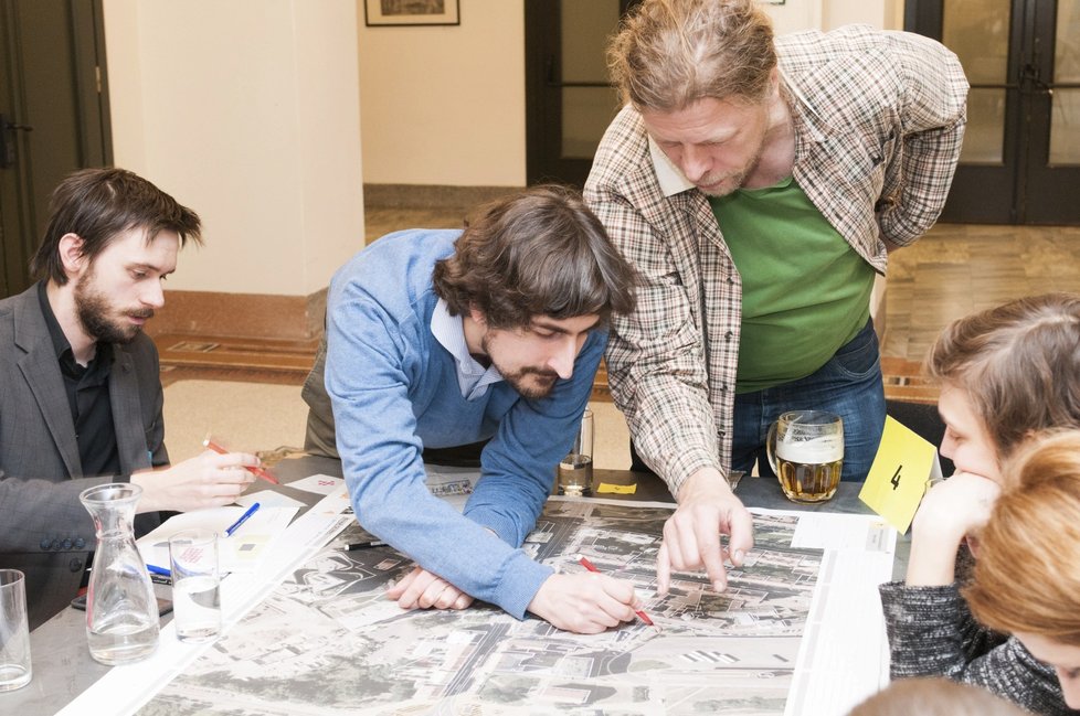 Radnice Prahy 8 se setkala s místními obyvateli na workshopu, lidé se zabývali budoucností Palmovky.