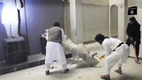 Proti barbarům z ISIS nasadili fotoarmádu. Ochrání kulturní dědictví