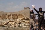 Záběry z Palmýry: Takhle islamisté poškodili starobylé město