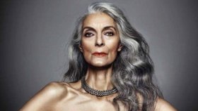Modelky po šedesátce dobývají módní svět