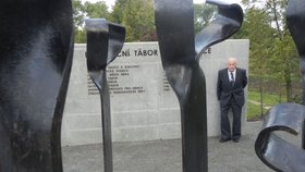 Ve Svatobořicích-Mistříně na Hodonínsku o víkendu otevřeli památník s muzeem, který připomíná válečný internační tábor pro příbuzné členů zahraničního protinacistického odboje.