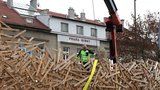 Vzpomínka na potopení lodi Patria. „Tátu zachránil buben, který mu spadl na hlavu,“ vypráví potomek přeživšího