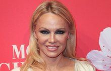 Sexbomba Pamela Andersonová: Pobřežní vyžírka!